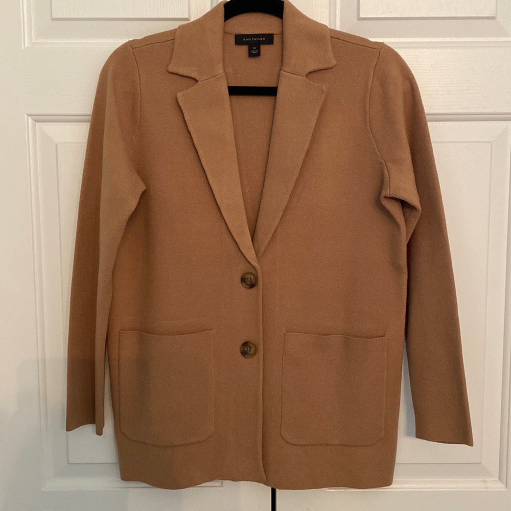 Ann Taylor knit blazer, size xs, new condition, never worn